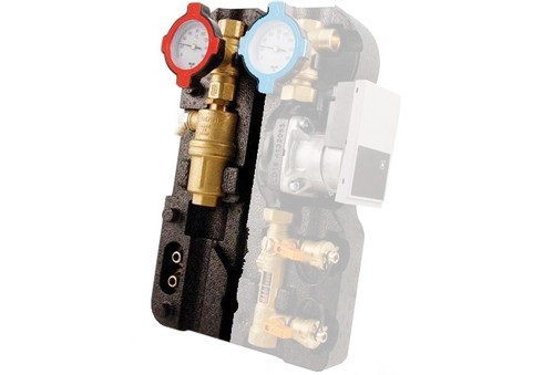What is the purpose of an air separator in a solar pump station?
